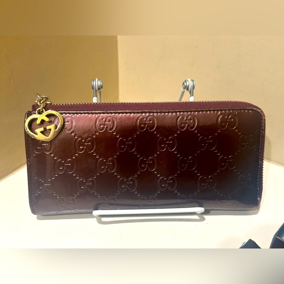 Gucci Guccissima Bordeaux Enamel 3/4 zip Long Wallet w/box dustbag and cards - Picture 1 of 16